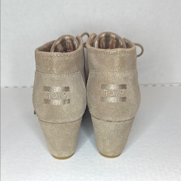 TOMS Women's Tan Suede Wedge Ankle Boots - Picture 4 of 6